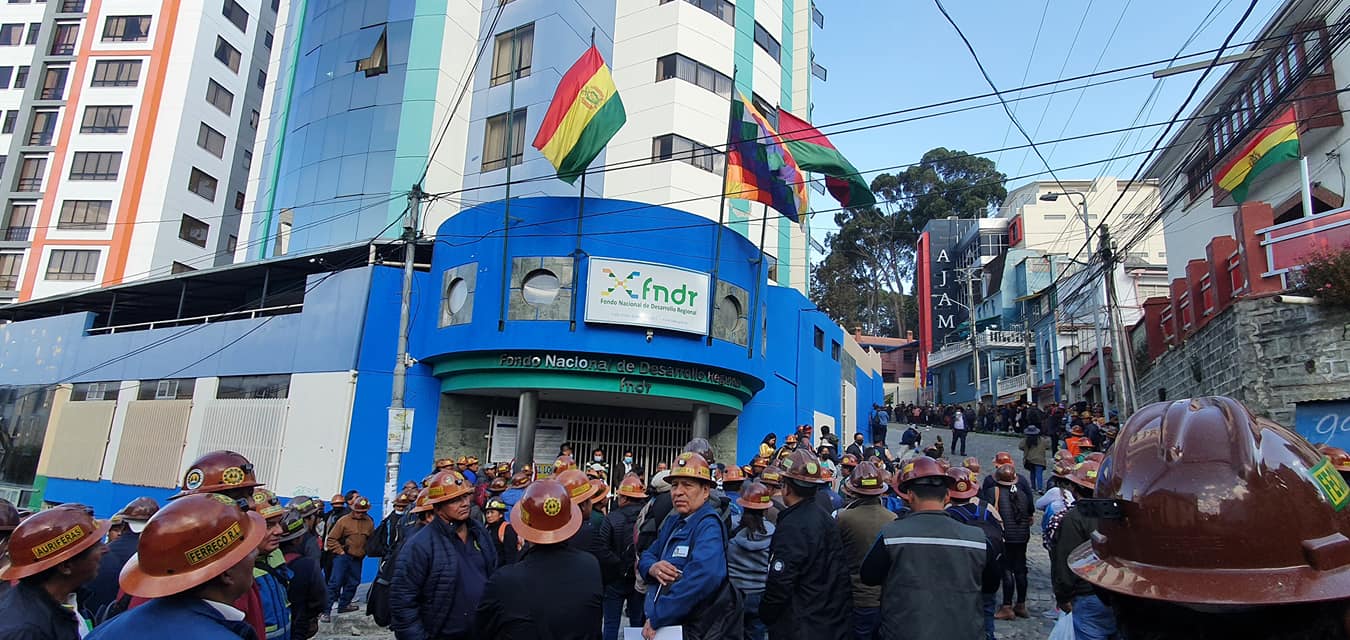 Último Gobierno Nacional y la Dirigencia de los Mineros