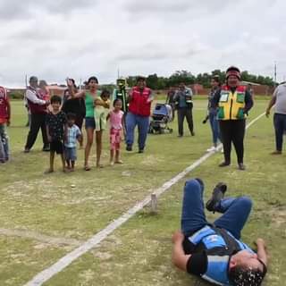 Warnes Entregaba Una Obra Y Se Cay De Espaldas Lanzando La Pelota Le