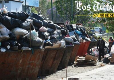 La basura se acumula en las calles de #Cochabamba. Al menos 700 toneladas…