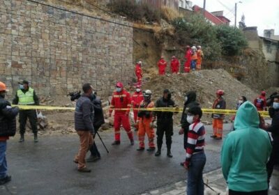 Caída de un muro deja un muerto y varios heridos en La Paz