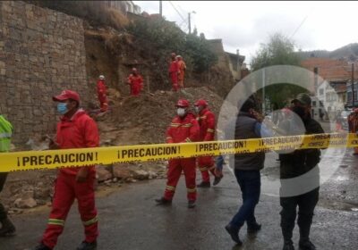 #Ultimo Reportan la caída de un muro de contención en la avenida Quintanilla Zuazo,…