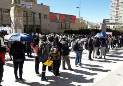 Defensoría del Pueblo saluda anuncio de vacunación anticovid a adolescentes de 1