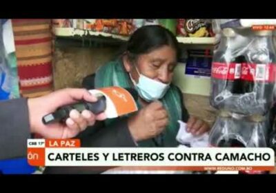 La Paz amanece con pancartas contra Camacho y muñecos colgados