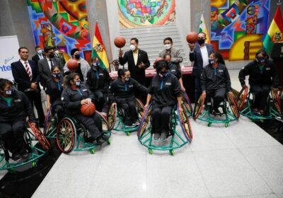 YPFB apoya a selección nacional de básquetbol en silla de ruedas con más de Bs 9