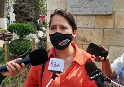 Diputada CC denuncia que fue agredida por una «horda masista»