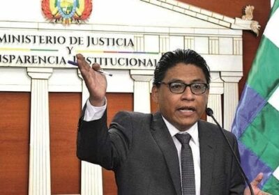 Lima afirma que para el «wiphalazo» no debería ser necesario el desbloqueo