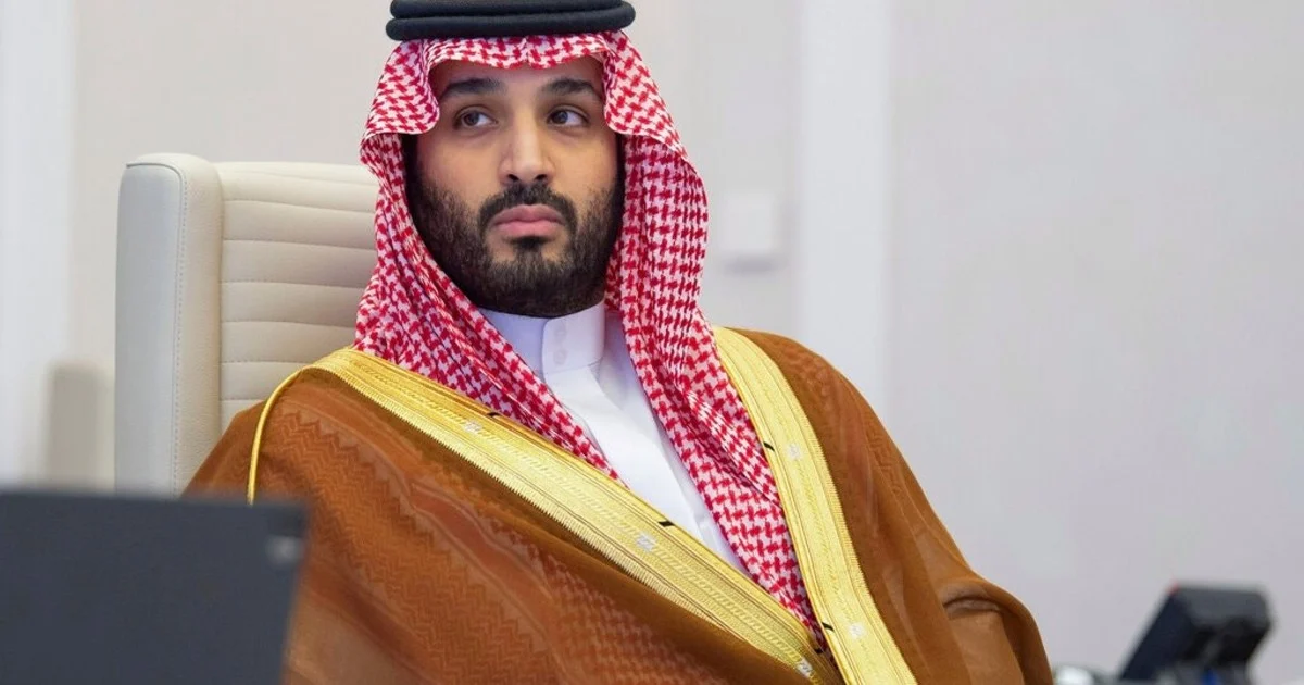 Quién es el príncipe saudí que compró al Newcastle y amasa una fortuna de 1.4 billones de dólares