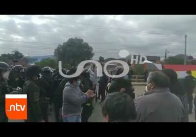 Primer punto de bloqueo instalado en Suticollo| Cochabamba| Notivisión