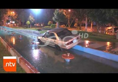 Conductor terminó dentro de una fuente, habría querido ‘acortar’ camino| Cochabamba| Notivisión