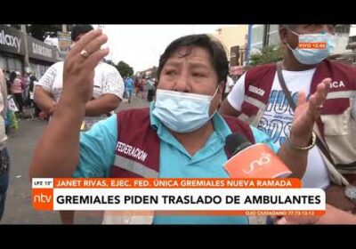 Gremiales del mercado nuevo La Ramada bloquean la avenida Grigota exigiendo el traslado ambulantes