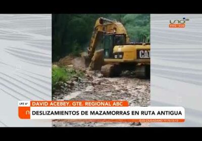 Carretera antigua a Cochabamba intransitable por deslizamiento de tierra a causa de las lluvias