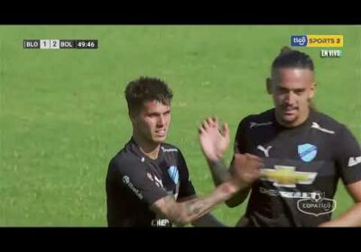 Pato Rodríguez con un buen disparo cruzado tras un pase de Da Costa anota el tercero.