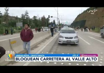 Pobladores de Arbieto bloquean carretera hacia el Valle Alto por problema de límites