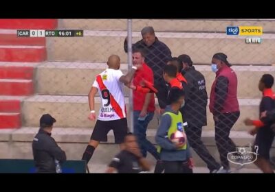 Marcos Riquelme y Andrés Costas, presidente de Always Ready, tuvieron un fuerte cruce de palabras