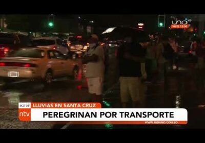 Vecinos peregrinan por transporte después de lluvia torrencial en Santa Cruz