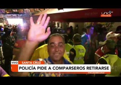 Policía pide a compareceros retirarse tras cumplirse la hora establecida