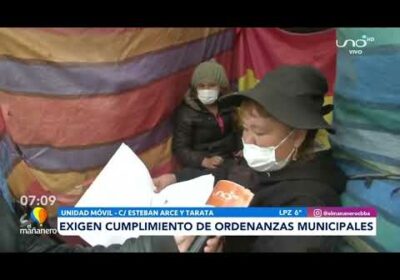 Vecinos y comerciantes se enfrentan y lanzan acusaciones por puestos en la Esteban Arce