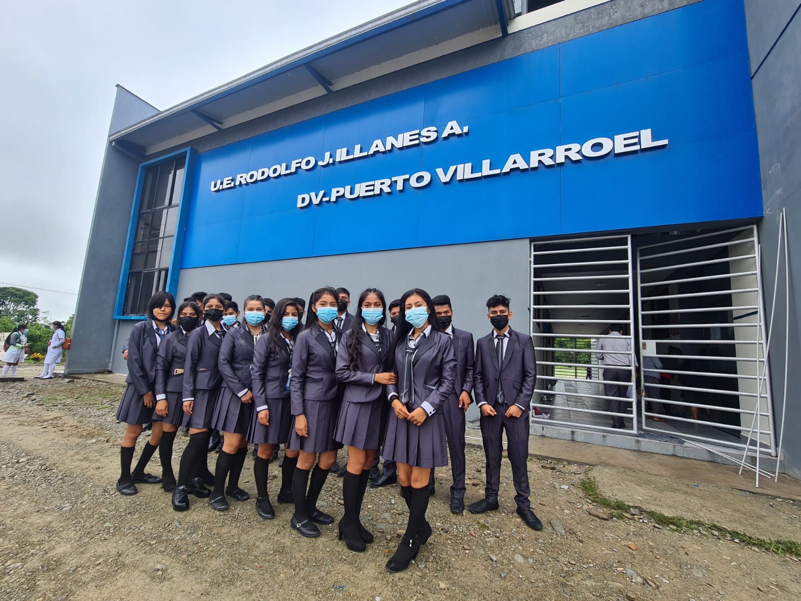 Presidente Arce entrega tres unidades educativas en el municipio de Puerto Villarroel