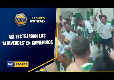 Así festejaban los ‘Albiverdes’ en los camerinos.