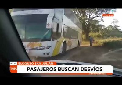 Pasajeros buscan desvíos en San Julián para pasar el bloqueo