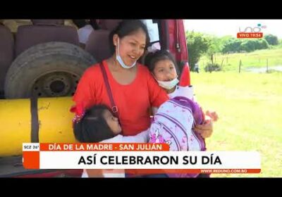 Mamás celebran el día de la madre en pleno bloqueo