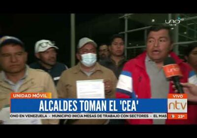 Alcaldes toman el CEA debido a la falta de atención del Gobernador