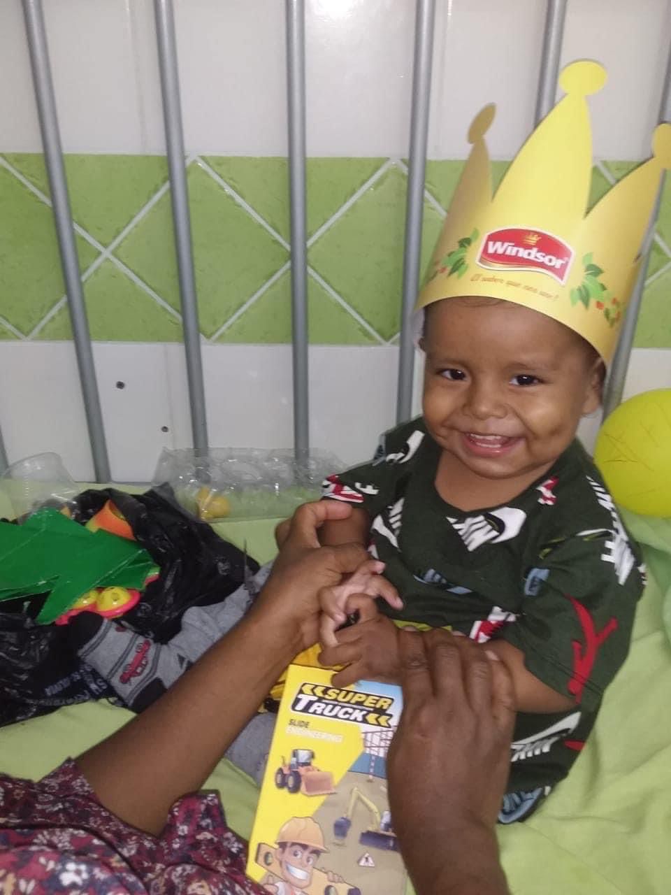 NadieSeCansaDeAyudar Adriel necesita la ayuda de todos Adriel es un