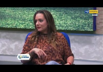 Alejandra Saucedo: “Henry es un chico atrevido y no se achicopala con la sirena”.