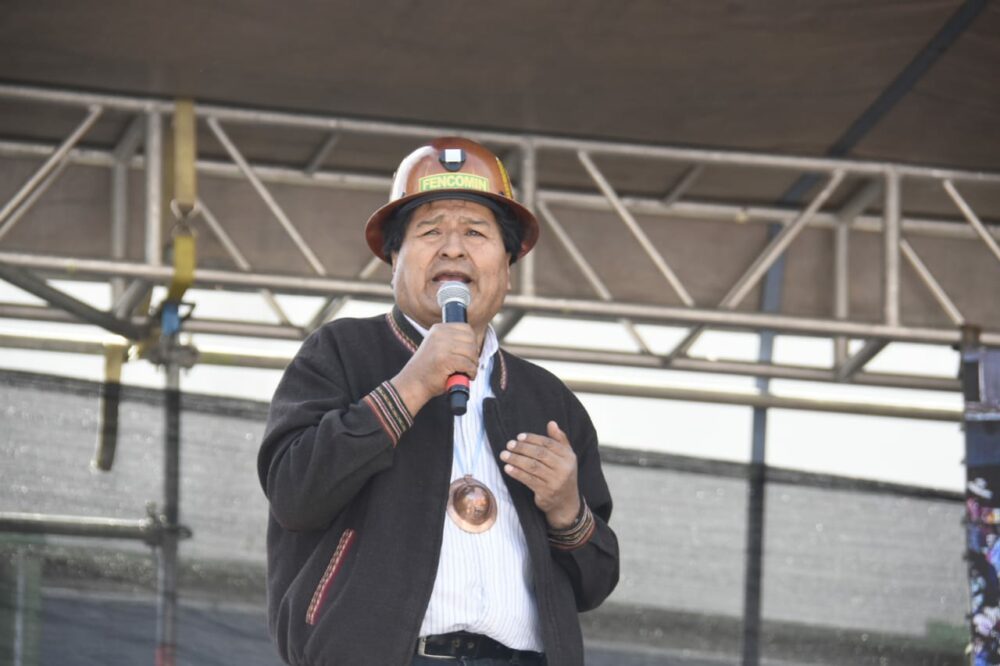 Evo destaca la unidad del pueblo boliviano y advierte que EEUU está detrás del litio