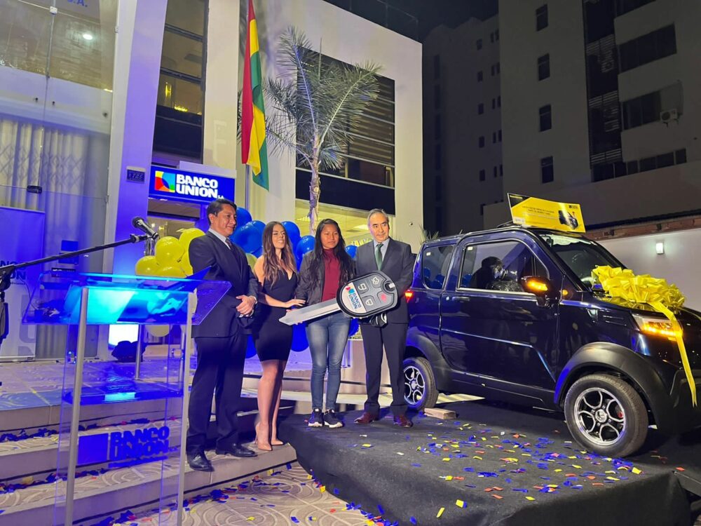 Banco Unión y Western Unión premian con un auto y dos motocicletas eléctricas a sus clientes 