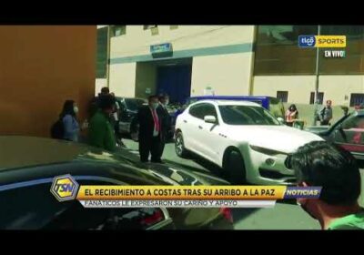#TigoSportsNoticias 🚨 El recibimiento a Costas tras su arribo a La Paz.