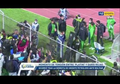 #LaboratorioFútbol 🔬 Momento tenso entre la hinchada de Bolívar y ‘Platini’ Sánchez.