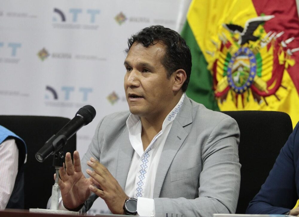 La ATT rechaza transferencia de acciones de Nuevatel-Viva