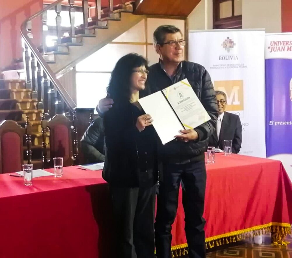 Ibmetro acredita a laboratorio de la Universidad Misael Saracho para certificar calidad de vinos y singanis