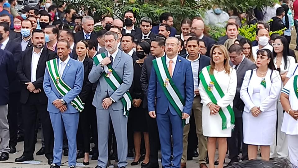 Comité Pro Santa Cruz: “Rendimos honor a nuestra patria en los 197 años de  la gesta libertaria de Bolivia” – 