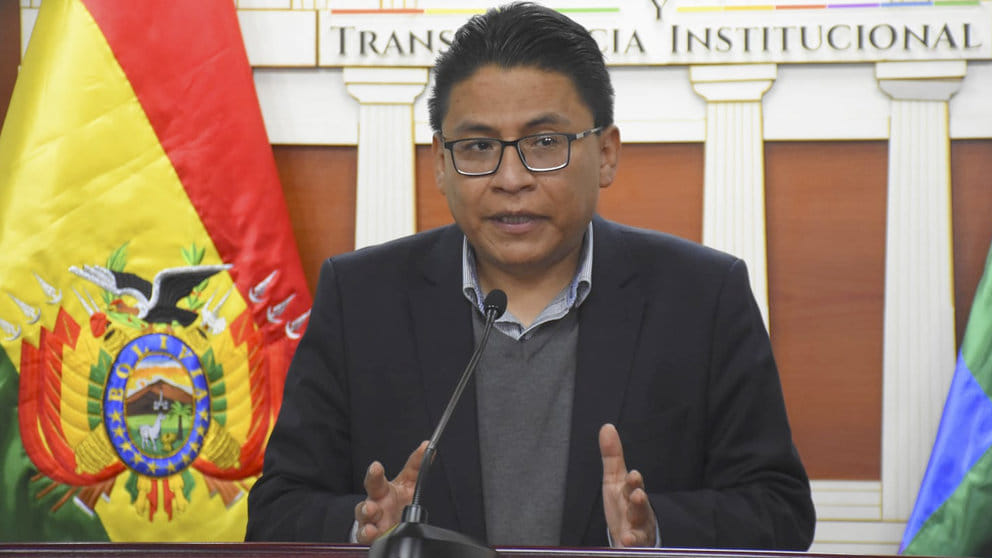 Ministro Lima aclara que ningún juez que cometió actos irregulares volverá a funciones