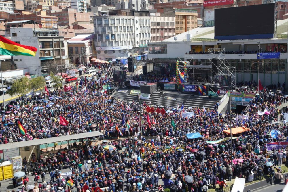 Los sectores sociales trazan una agenda para el Gobierno: Industrialización, unidad nacional y defensa de la democracia