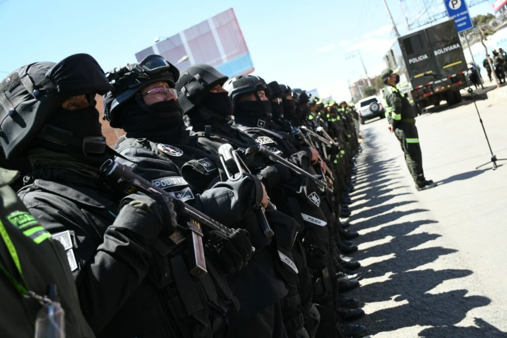Policía patrulla con drones El Alto y refuerza la seguridad ciudadana