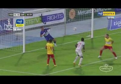 Momento Imcruz en el primer tiempo de Universitario de Vinto vs. Palmaflor.