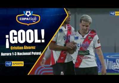 ¡Gol de Nacional Potosí! Cristian Álvarez y un notable disparo para ampliar la ventaja.