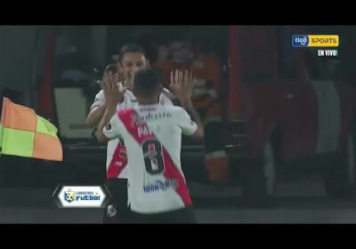 Nacional Potosí goleó a domicilio a Aurora y está en posición de Copa Libertadores.