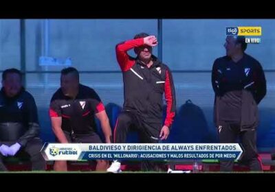 Baldivieso y dirigencia de Always Ready enfrentados.