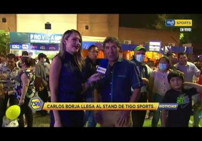 🚨Carlos Borja llega al stand de Tigo Sports.