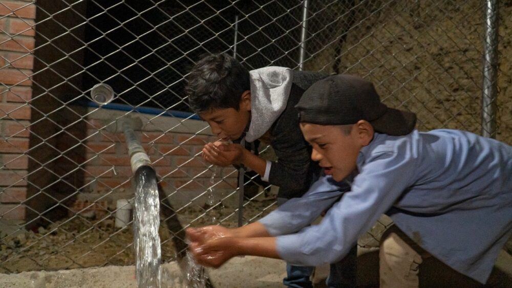 Pobladores de la cruceña Pucara se benefician con sistemas de agua para riego y consumo humano 