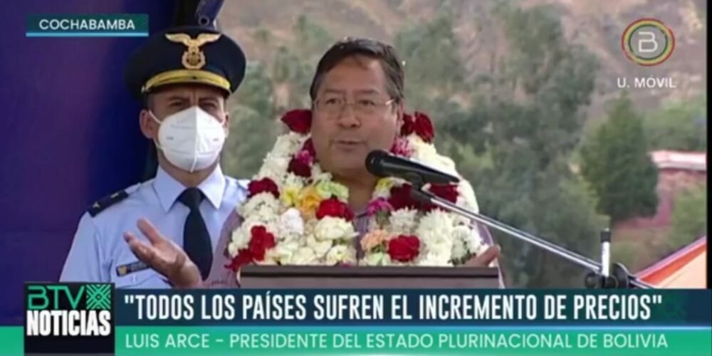 Invernaderos con riego tecnificado mejorarán la producción de los floricultores de Quillacollo para sustituir importaciones (adelanto)