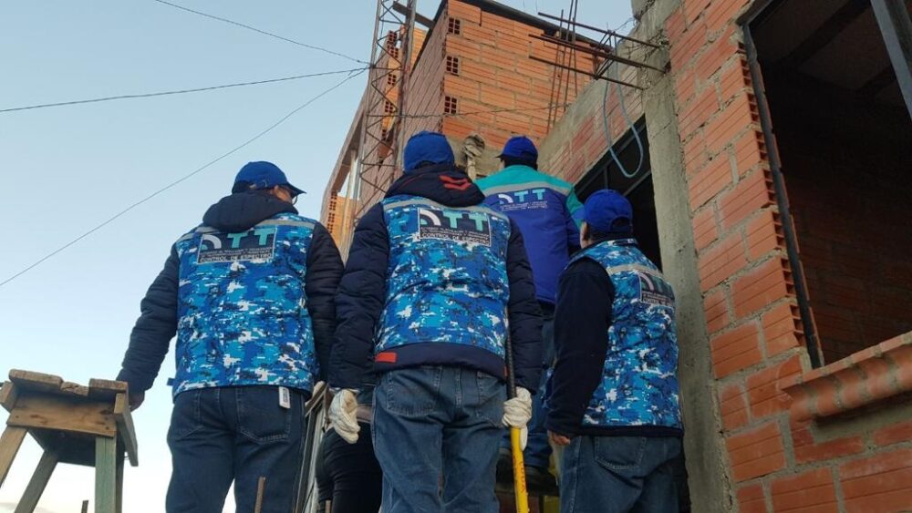 ATT secuestra Bs 2 millones en equipos de 14 radioemisoras ilegales en El Alto