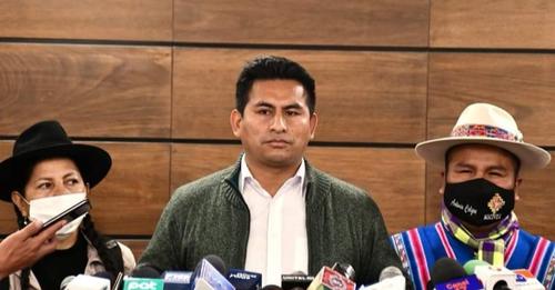 Arispe: “Hay ministros que engañan al Presidente y buscan desgastar la imagen de Evo”