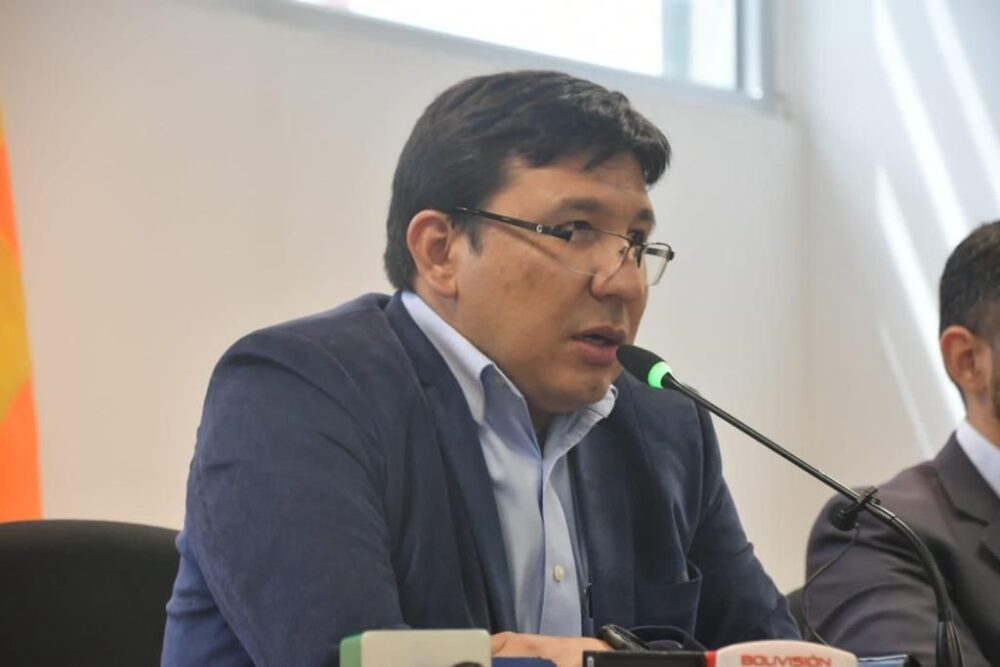 Molina asegura que dichos de Camacho reflejan “desconocimiento total” del sector hidrocarburífero