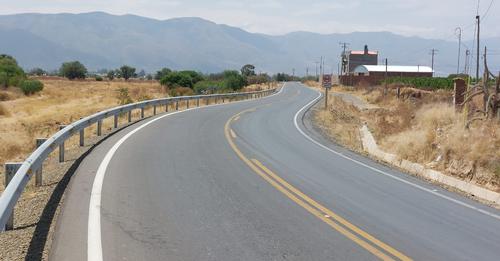 Gobierno entrega la carretera km25 – Tarata – Anzaldo – Río Caine