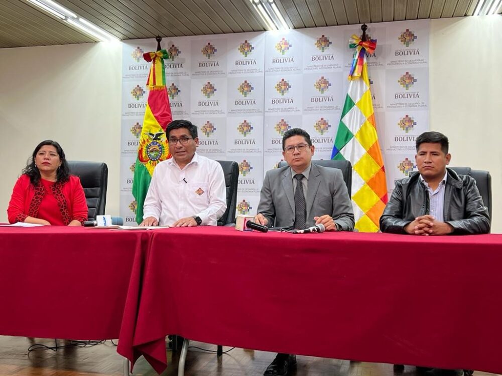 Ministro Huanca asegura que Univida garantiza la atención médica de heridos en accidente de Tembladerani